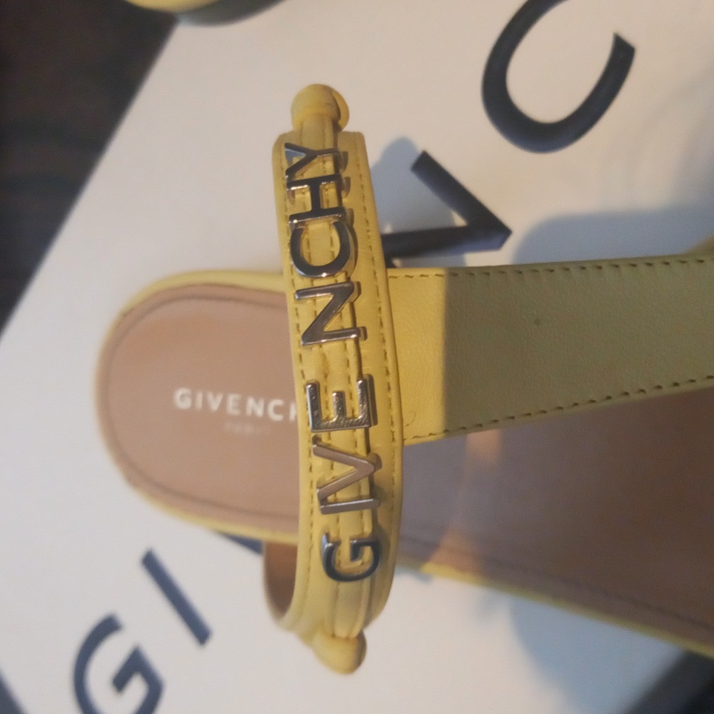 Givenchy Sandals - Picture 5 of 5